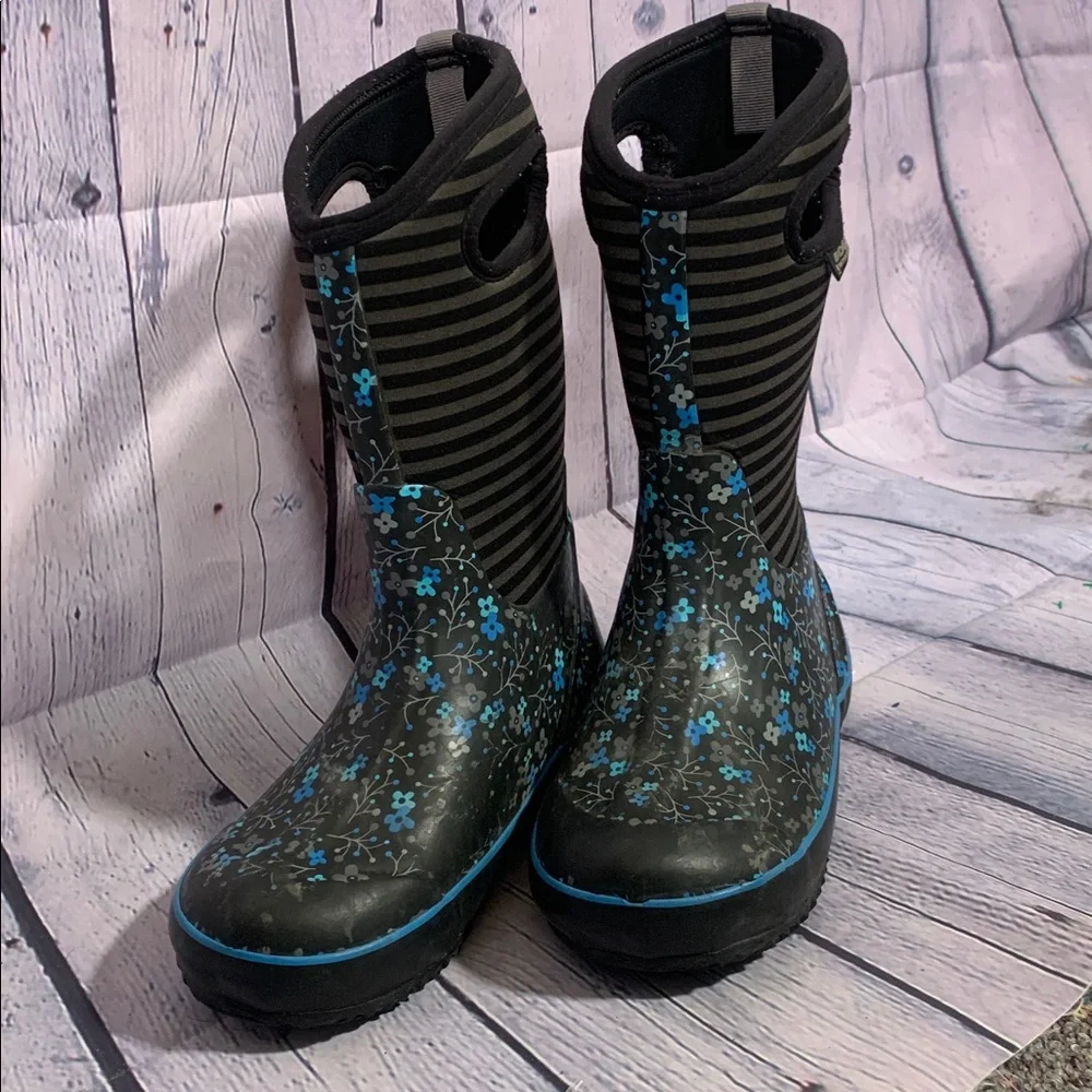 Bogs Youth Waterproof Pull On Boots Floral & Striped Black Blue Size 6 Thermal